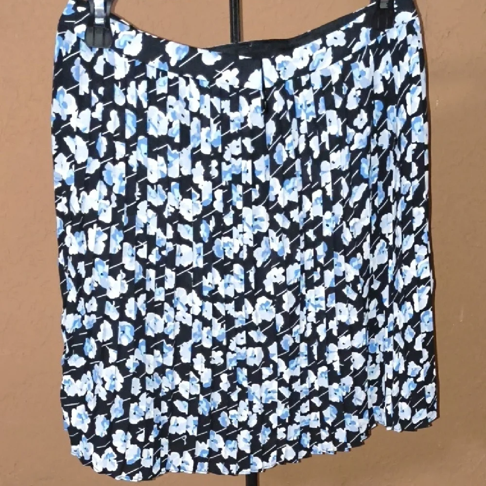 J. Crew Women's Blue Floral Pleated Midi Skirt Size 0